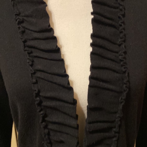 ❤️❤️Style & Co ruffled black cardigan sweater size small - great condition! - Picture 2 of 7